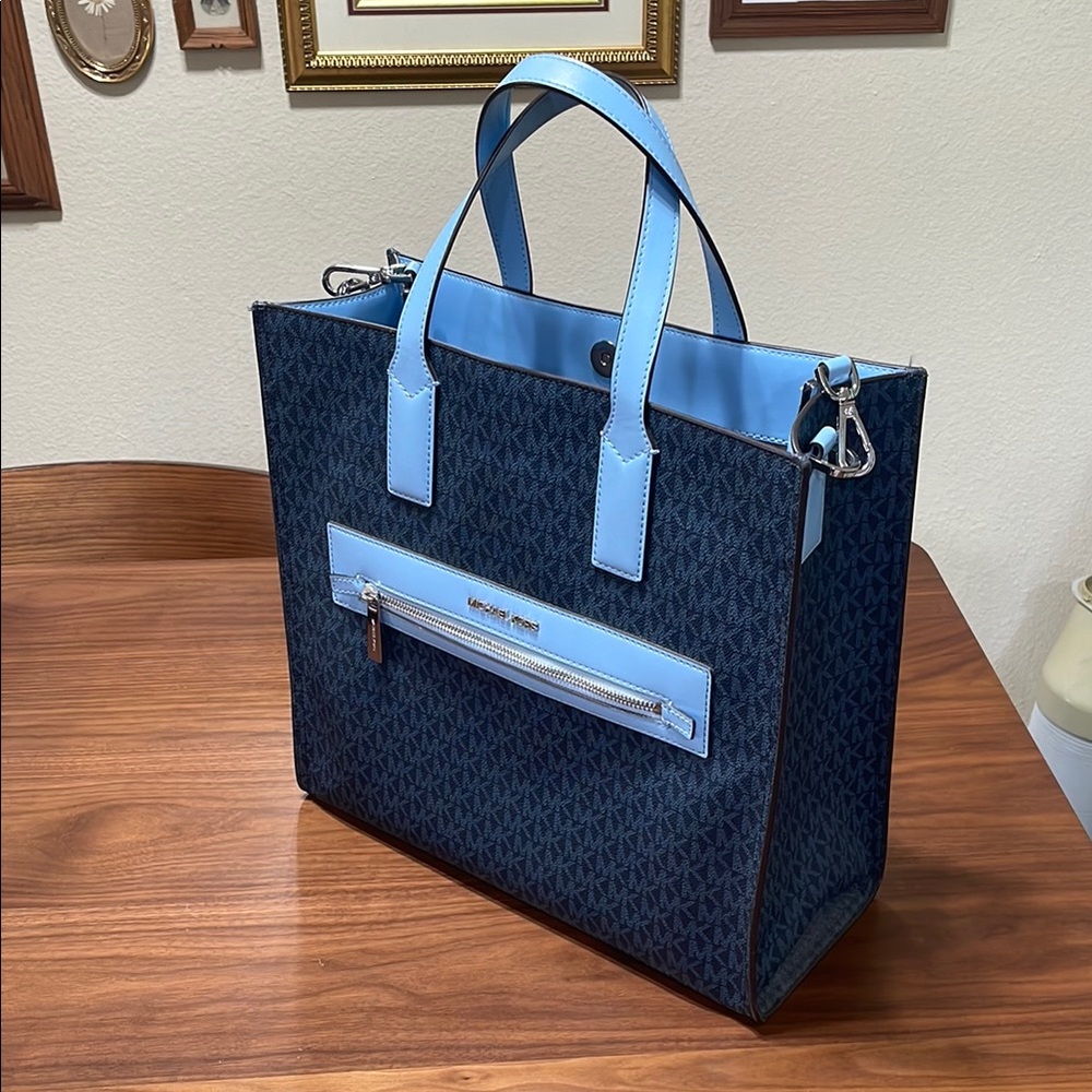 Michael Kors Kenly navy blue